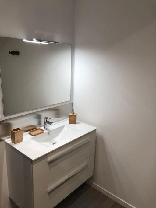 Gite De L'Hotel Castel Couvains  Ngoại thất bức ảnh